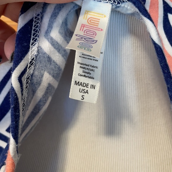 Lularoe perfect tee - Picture 4 of 6